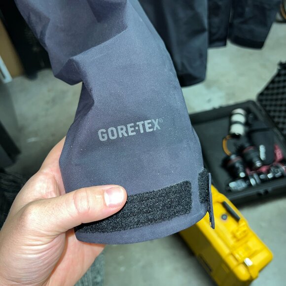 Men's Burton AK 3L Gore-Tex Jacket - Olympic Snowboard Team Edition - Picture 12 of 14